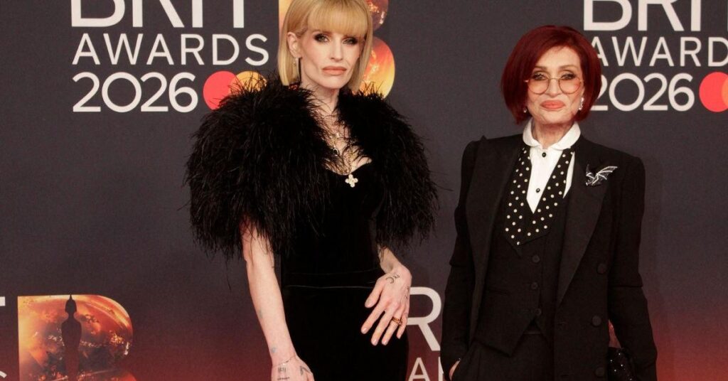 Kelly-Osbourne-Defends-Her-Look-at-Brit-Awards-I-Wont-1024x536-1