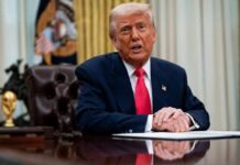 Trump’s Confusing Photo of ‘Great Daughter’ Raises Dementia Concerns