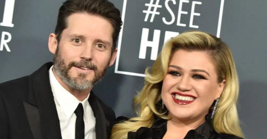 Kelly-Clarkson-Celebrates-4-Years-of-Single-Life-Post-Divorce-1024x536-1