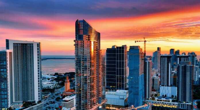 Car service vehicle for a timely arrival at the Miami cruise port