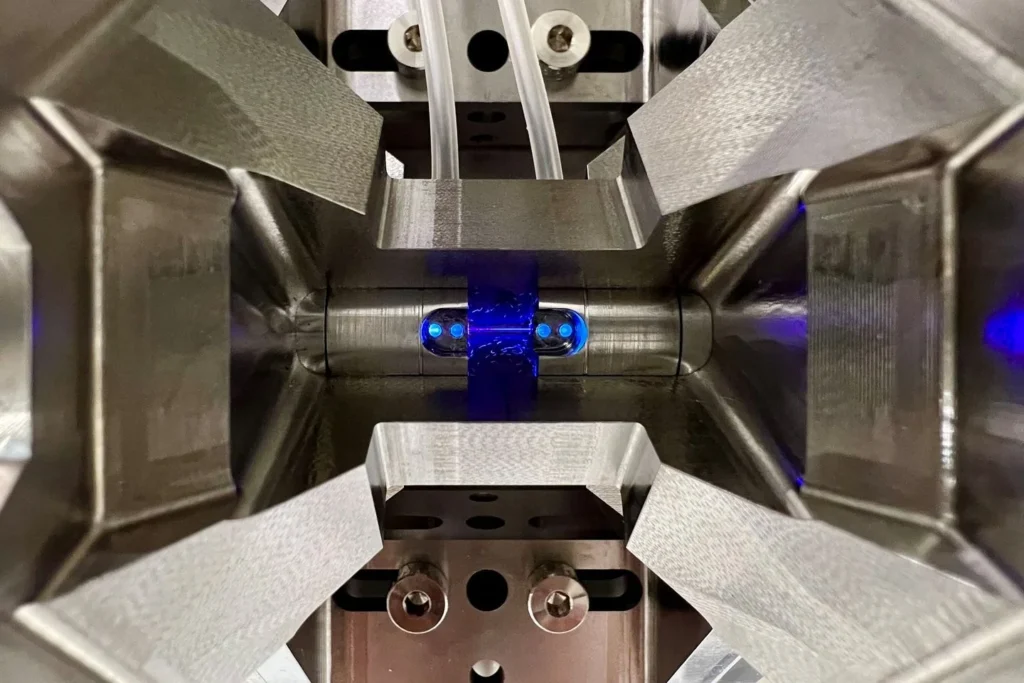Helium-Electron-Pairs-Boost-X-Ray-Production-Beyond-Single-Electron-Cutoffwebp-1024x683-1